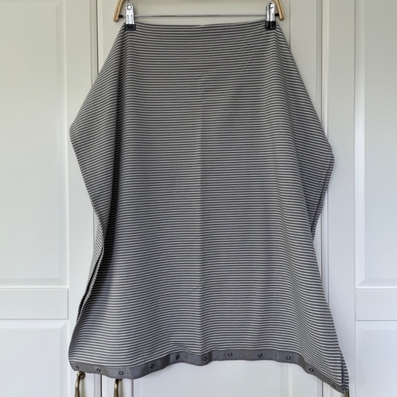 Lululemon Grey and White Striped Vinyasa Scarf/Wrap *Rulu, One Size - Picture 6 of 11